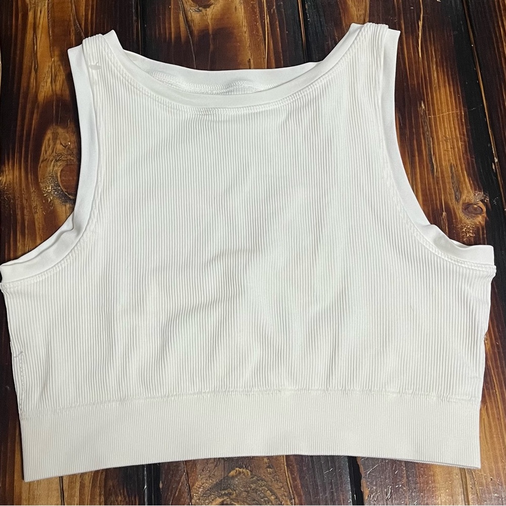 White ribbed sports bra